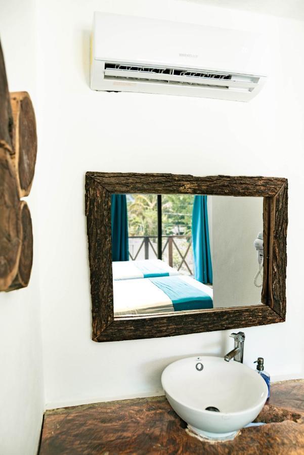 Hotel Y Beach Club Casa Mia Xulha -Bacalar Xul-Ha エクステリア 写真